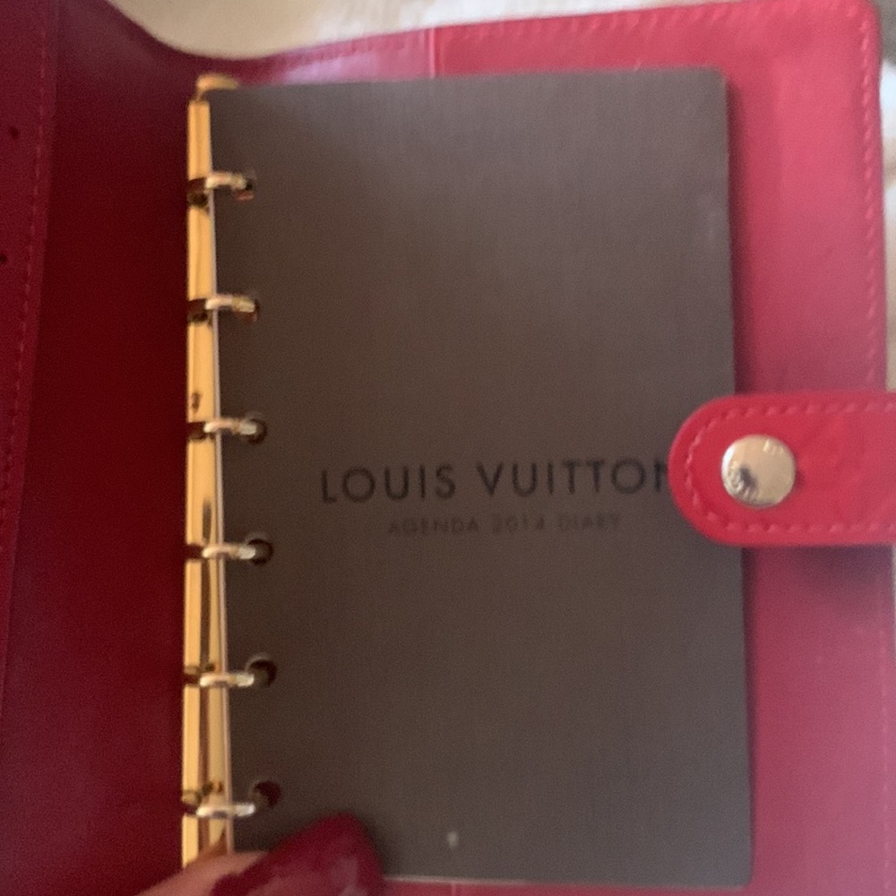 COPY - Louis Vuitton Red Vernis Agenda PM - Picture 3 of 16